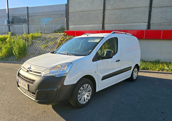 Citroen Berlingo cena 18450 przebieg: 439000, rok produkcji 2016 z Warszawa małe 67